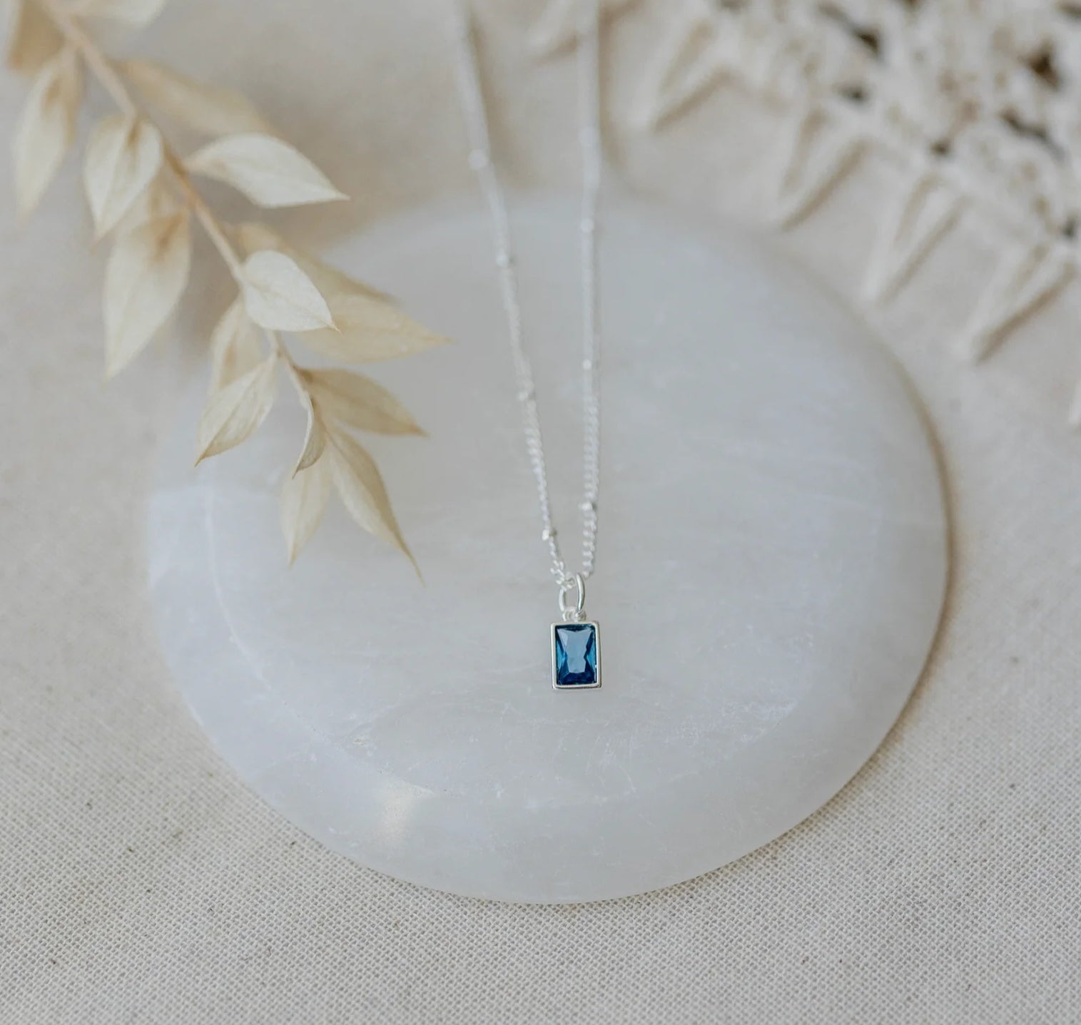 Glim Necklace
