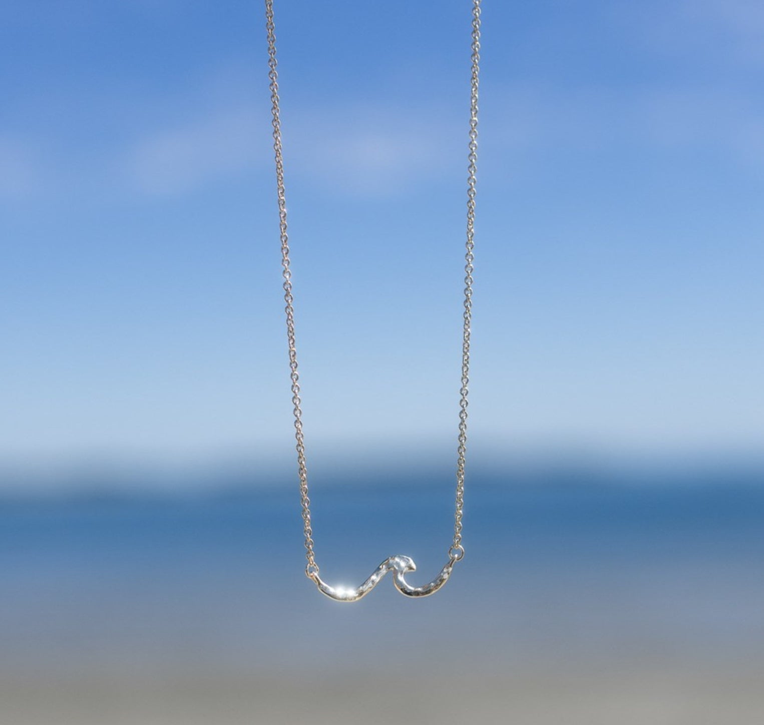 Tiny wave necklace