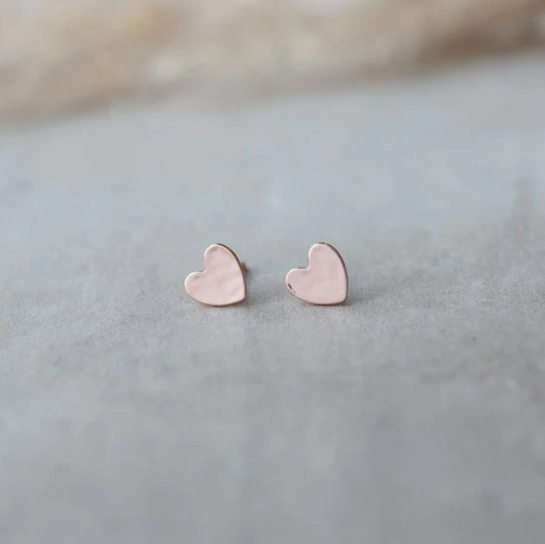 Amado Studs