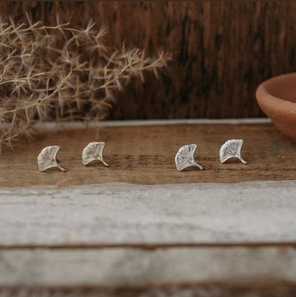 Ginkgo Leaf Studs