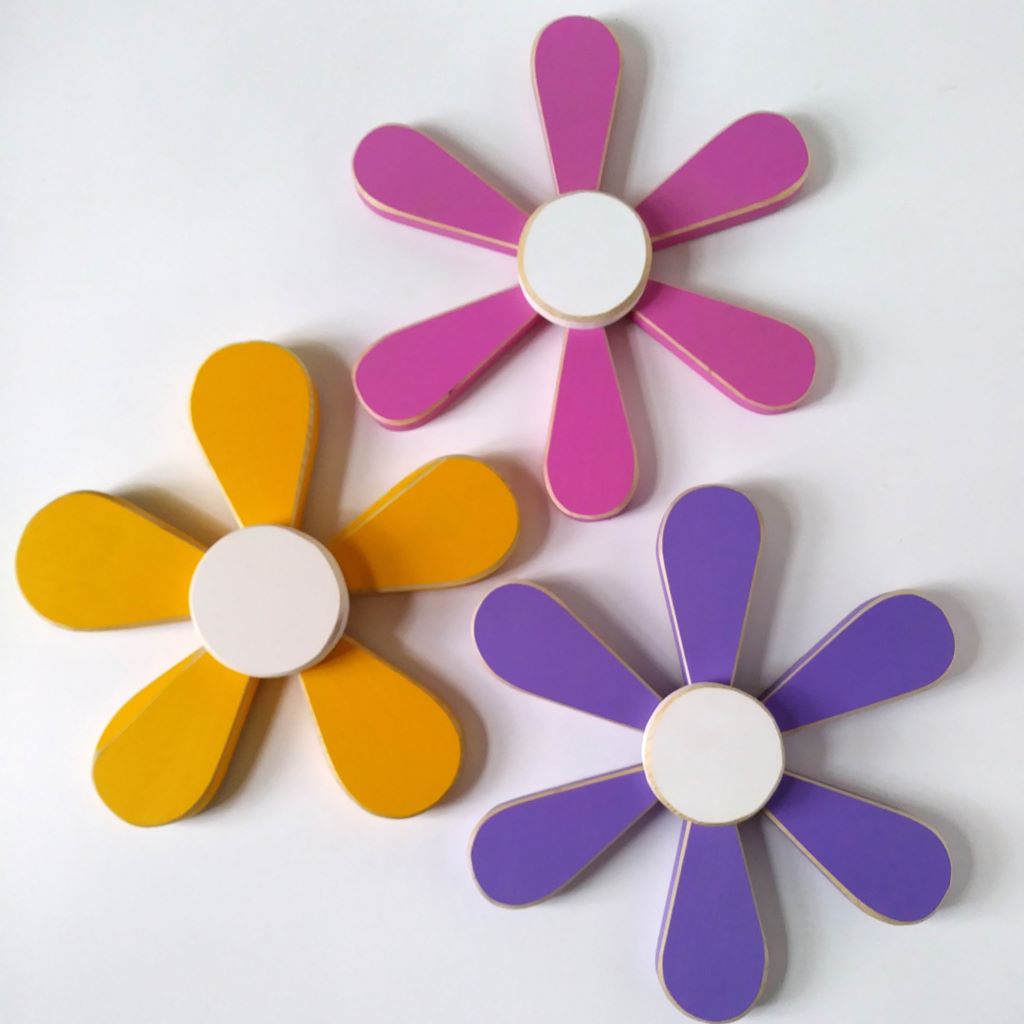 Painted Daisy - Small (12 inch) - 1