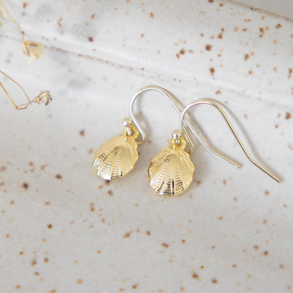 Happy Clam Earrings