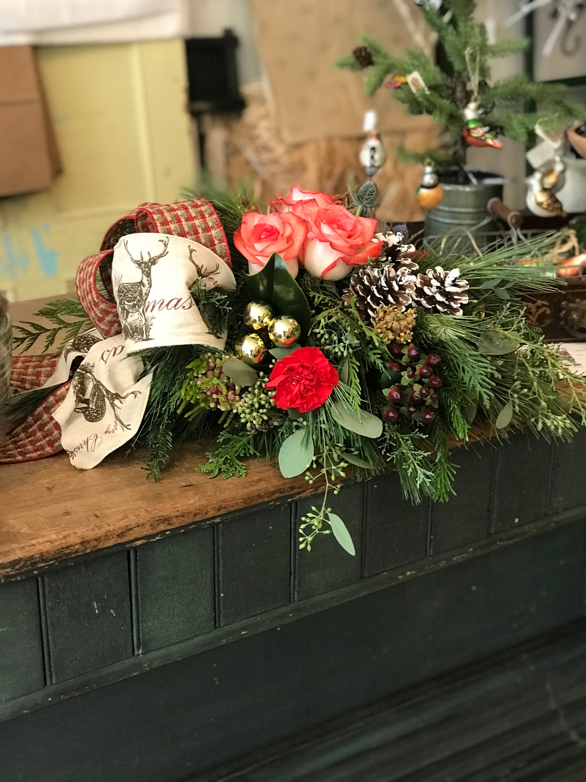 Winter Table Arrangements